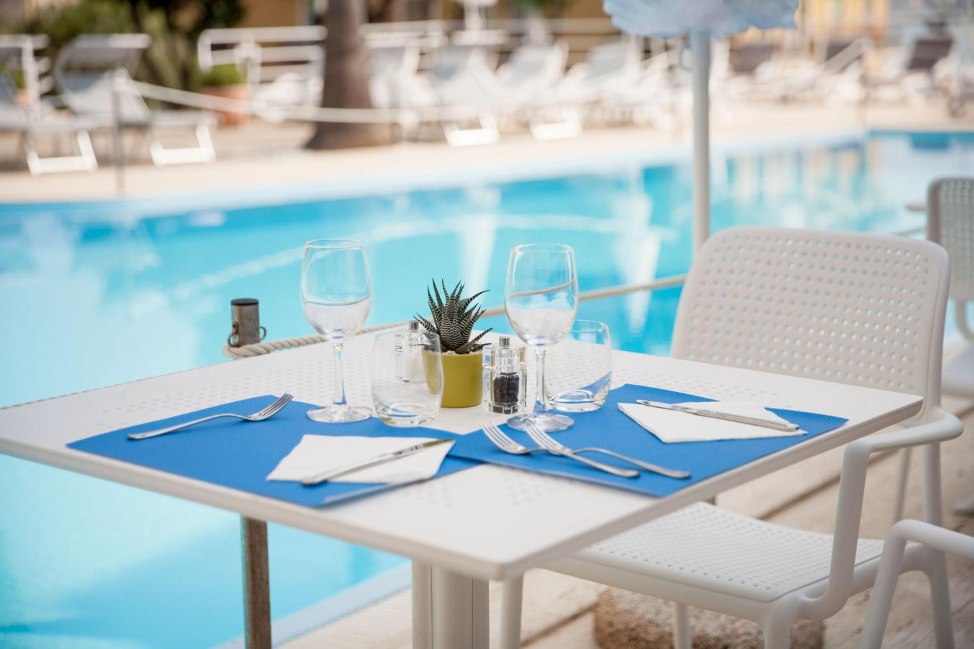 Hotel Moresco Diano Marina Ngoại thất bức ảnh
