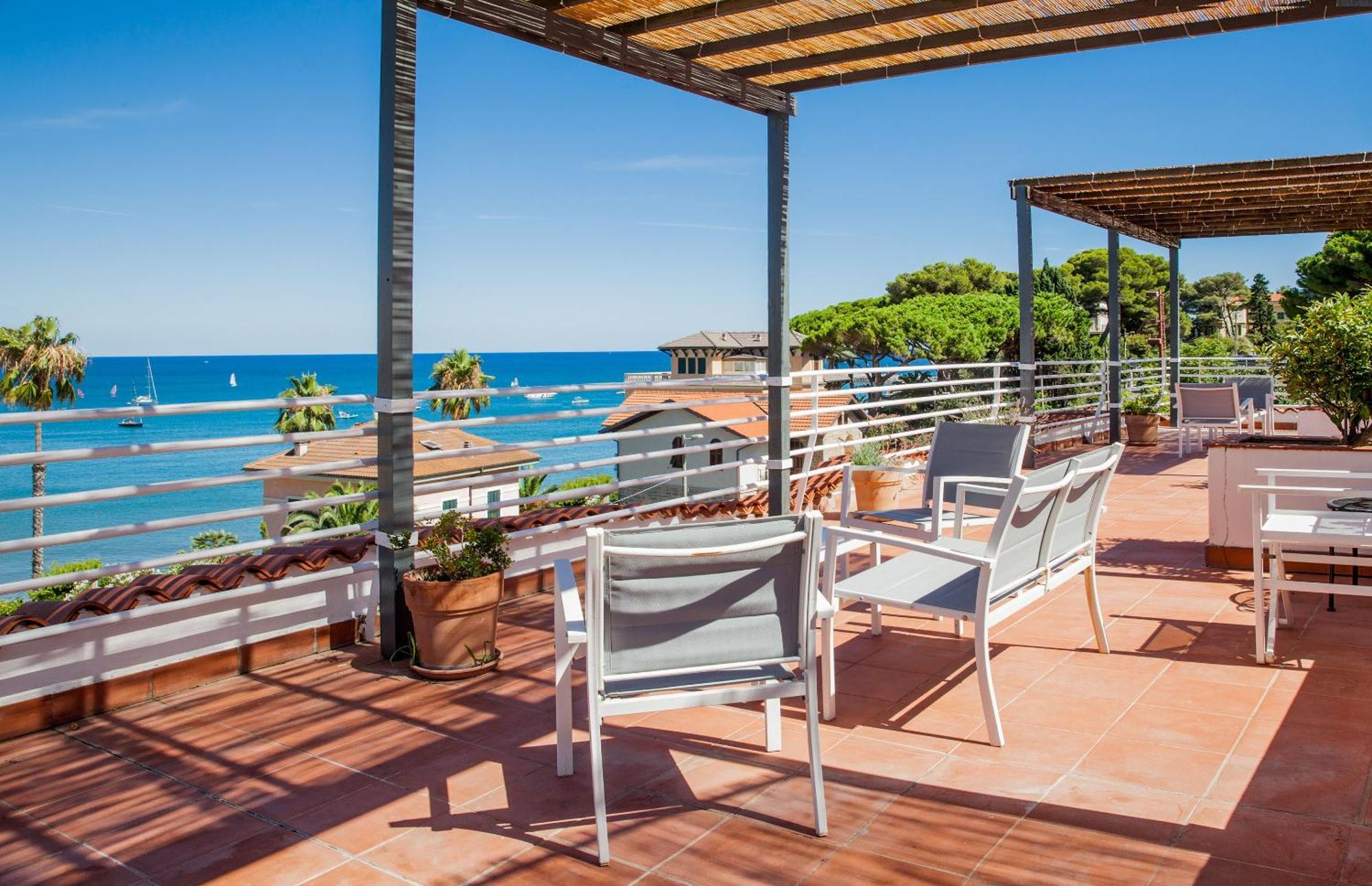 Hotel Moresco Diano Marina Ngoại thất bức ảnh