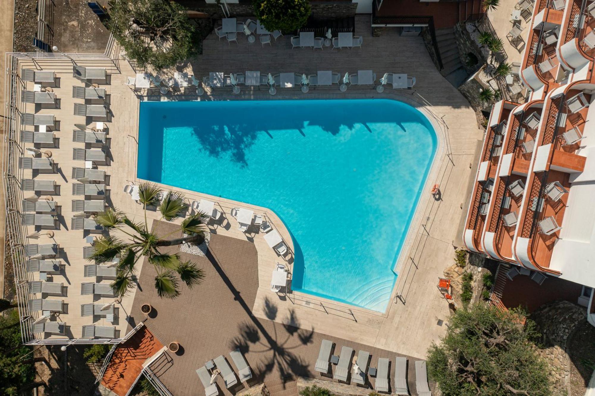 Hotel Moresco Diano Marina Ngoại thất bức ảnh